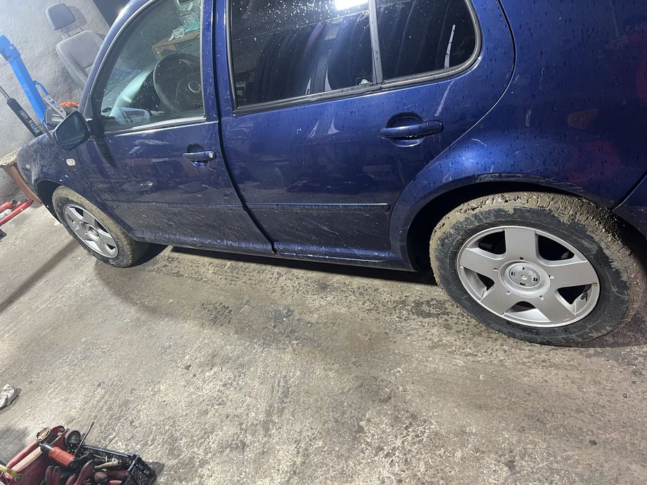 Dezmembrez Vw Golf  4 1.9 AJM Bora Seat