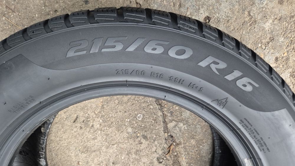 215 60 16 Anvelope de iarnă Pirelli