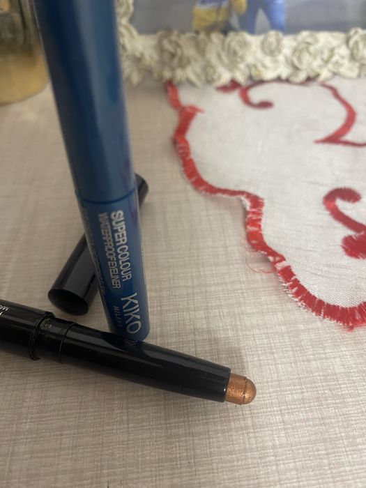 Set- eye liner si fard  pleoape  stick-