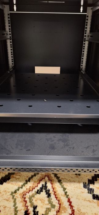 Rack 9u 600mm echipat complet
