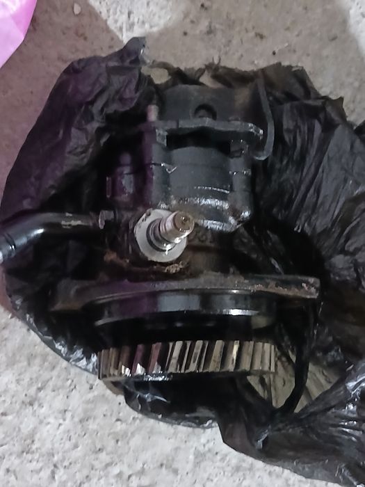 Исузу Запчаст капресор рулевой насос рул