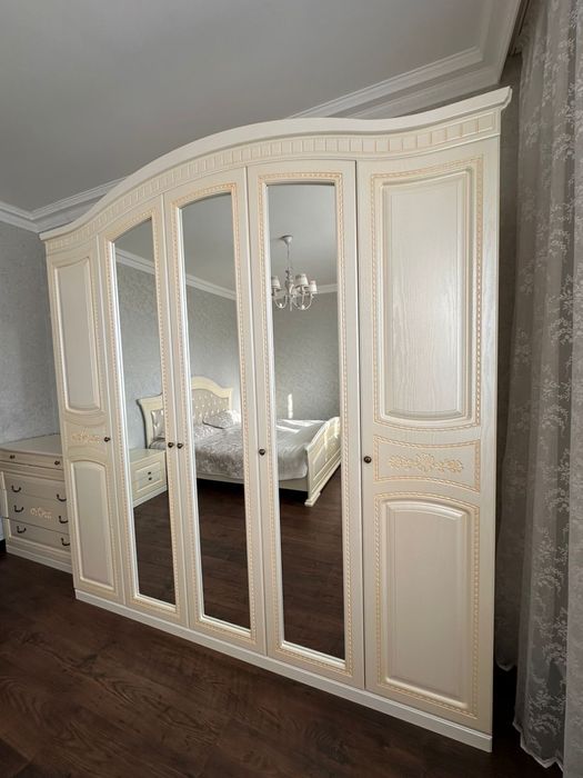 Спальный гарнитур