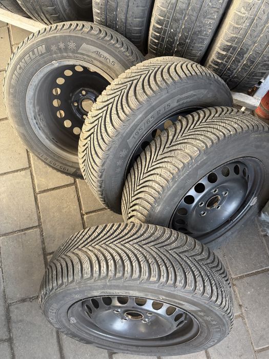 Jante iarna  cu cauciucuri Michelin  pe 15 !!!