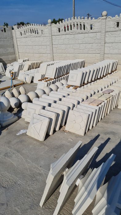 Coame fundatie- capace/ palarii/vârfuri pentru stâlpii de gard din bet