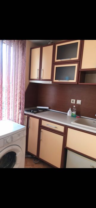 Дава се под наем Едностаен апартамент в Варна, Център - 16 кв.м за 270 € - Снимка #1