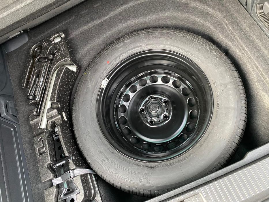 Rezerva vw passat b8+anvelopa 215.60.16