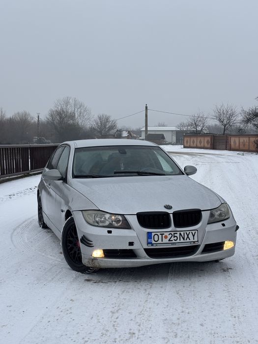 Vand bmw e 90 2.0 163 cai  pret 2000 euro