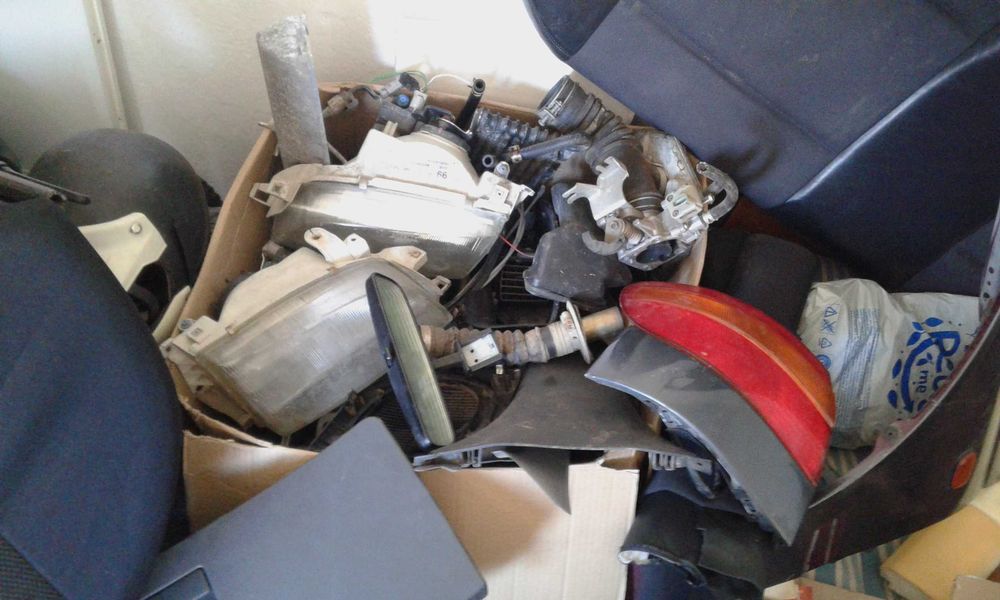 Тойота карина на части