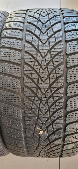 2 anvelope 285 30 21 dunlop 4d de iarna
