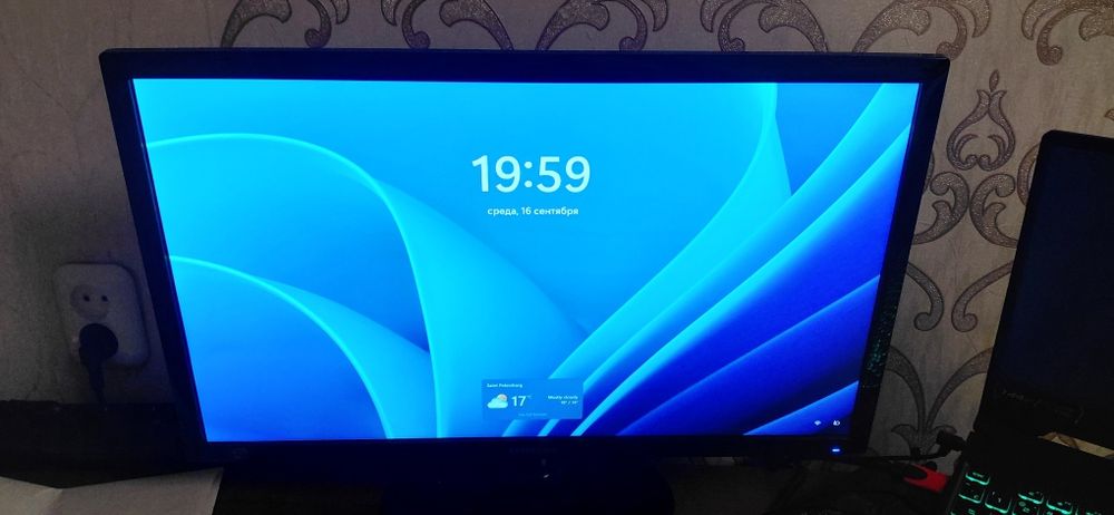 Монитор Samsung 24 дюйма 60 Гц