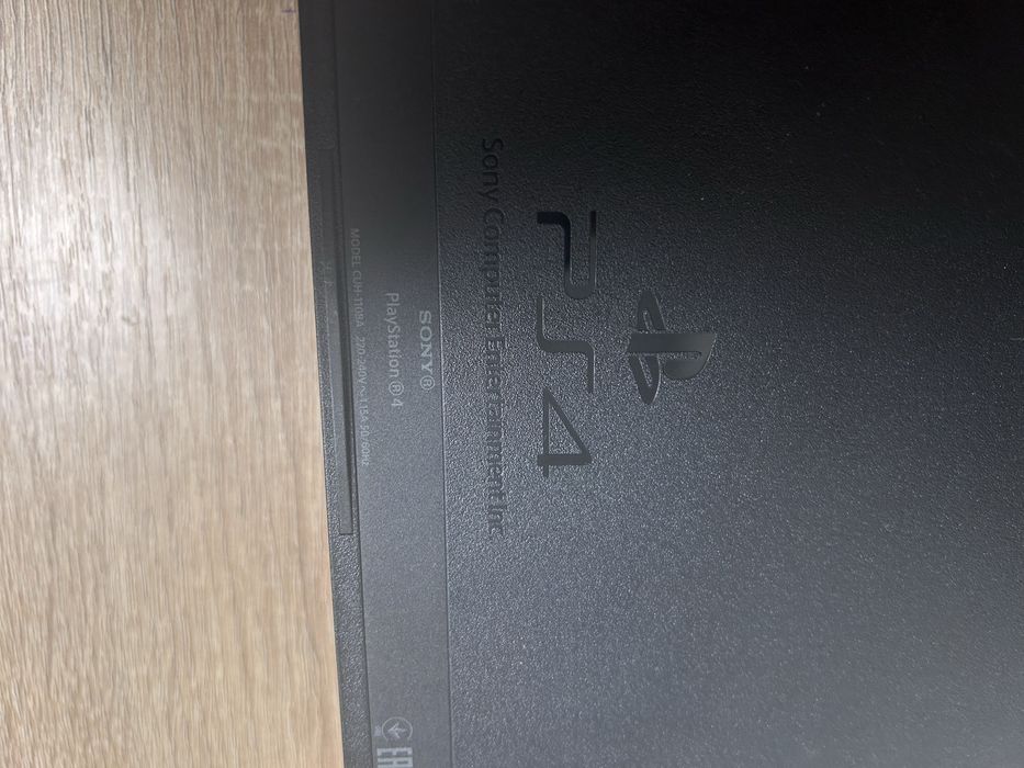 Консоль PlayStation 4 Fat