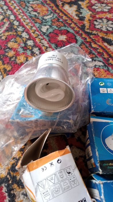 Продам лампочки светильники