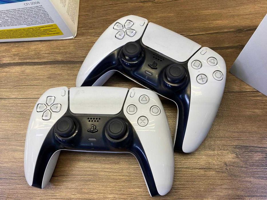 PS5 Slim на Гарантии 2 Геймпада 1Tb SSD Около 50 Игр