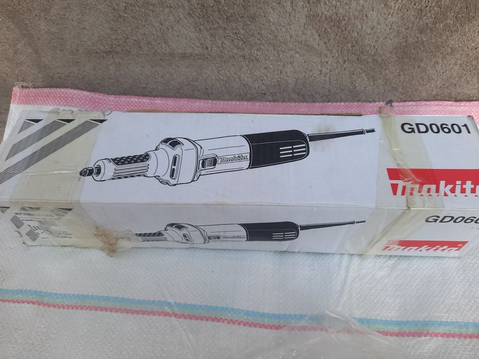 Прямые шлифовальные машины

Makita

шлифовальная

7

машина Makita