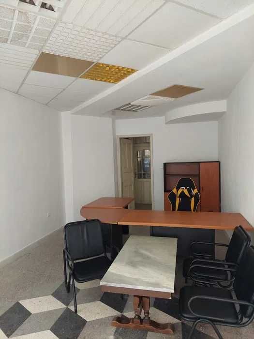 Дава се под наем Офис в Бургас, Център - 30 кв.м за 250 € - Снимка #5