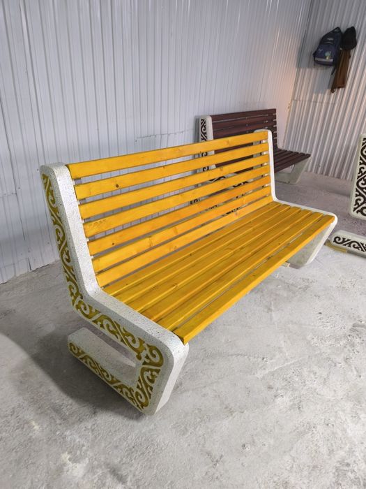 Уличные скамейки из композитного мрамора