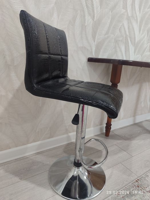 Кресло для хейр стилиста, клиента майкап.