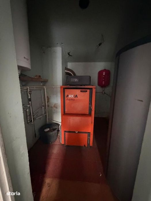 Casa  spatioasa , teren 3300 mp, Dornesti