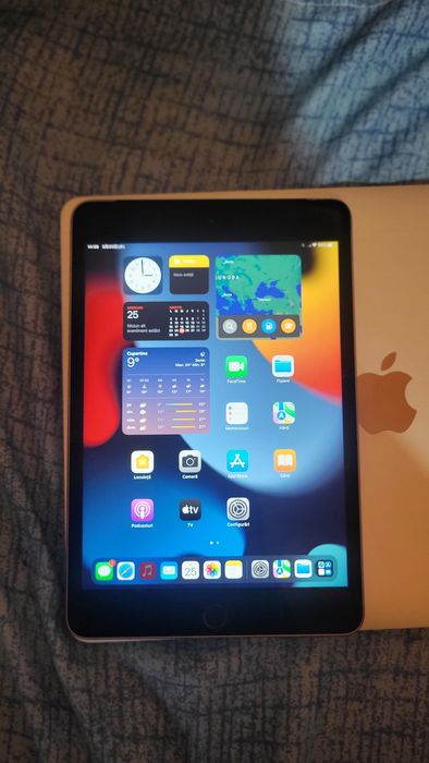 Ipad mini 4 , stocare 128 gb