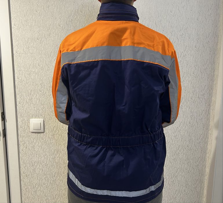 Продам куртку Bi Group