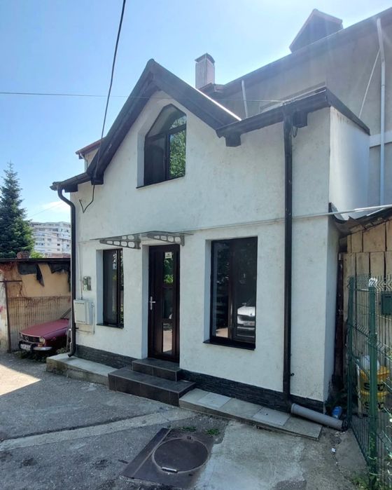 Inchiriez casa, P+M,zona centrala