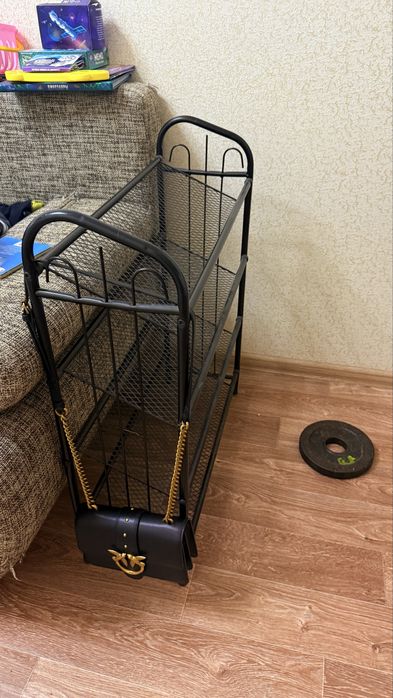 Полка для обуви в отличном состоянии