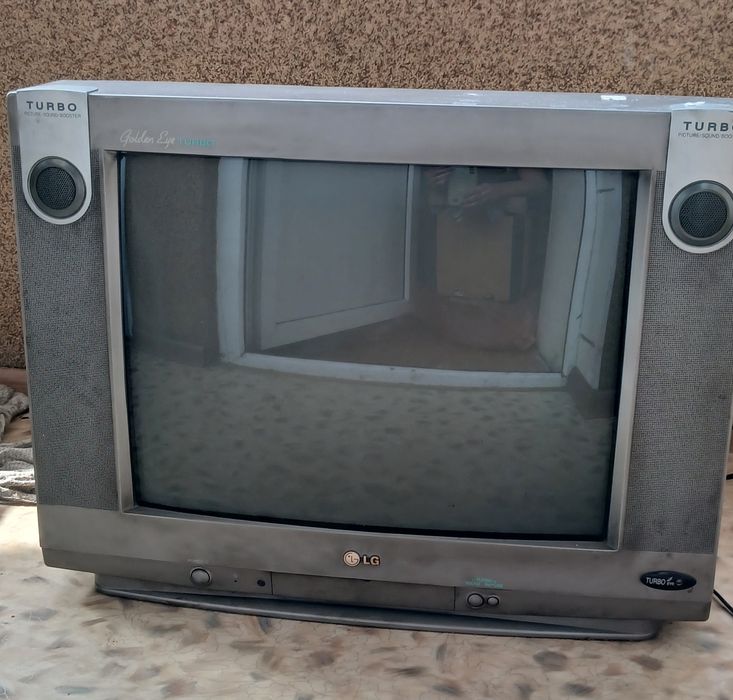 Телевизор LG, б/у