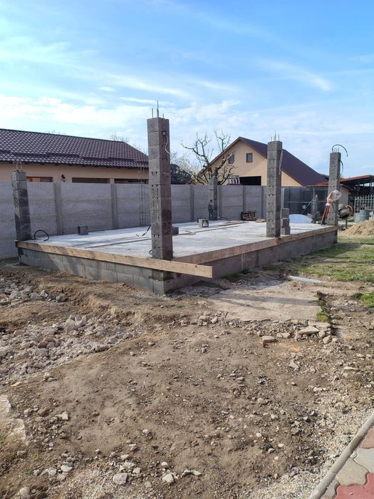 Constructii şi finisaje,  Garduri din Placi de beton