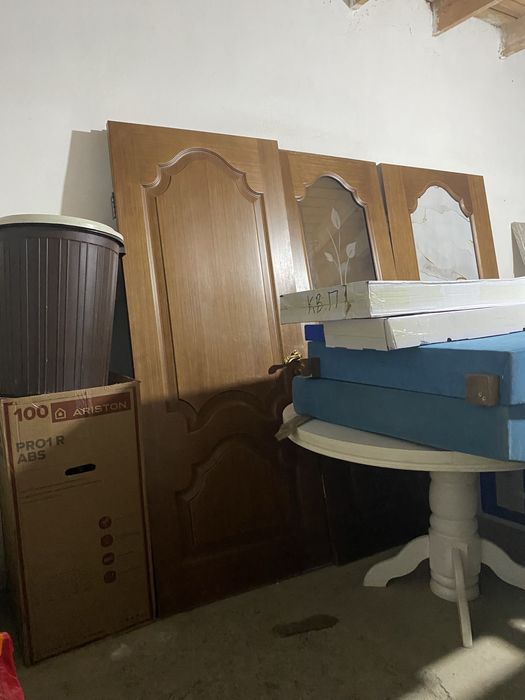 Есіктер 5000 тг люстра 10 мың