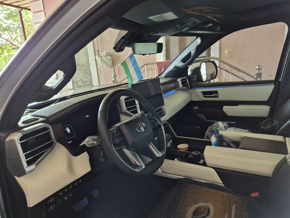 Тайота Sequoia, гибрид