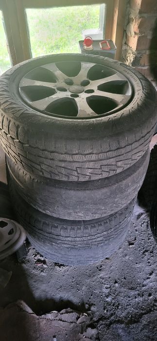 Продаётся 4 колёса с дисками