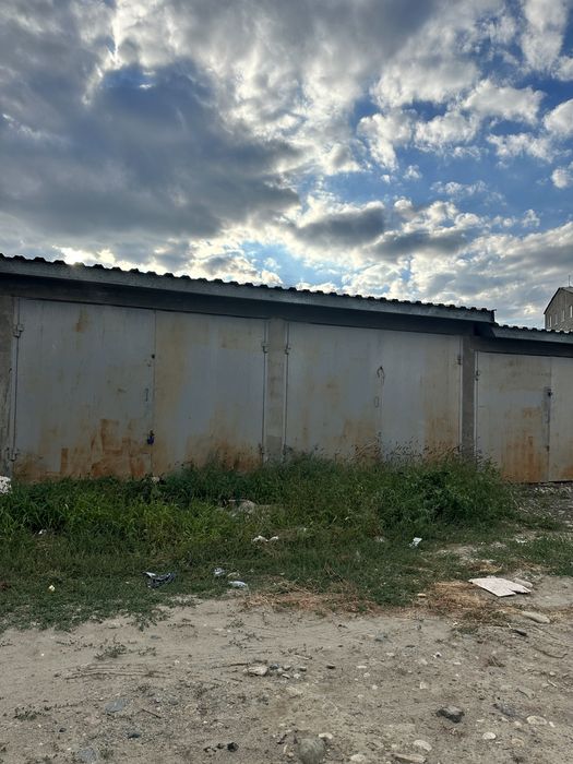 Продам новые 2 гаража.