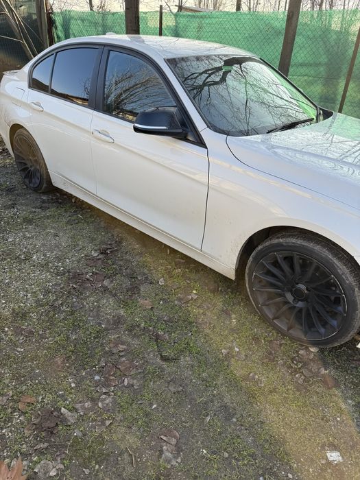 Dezmembrari/piese bmw seria 3 F30 2.0 d 184 cp , N47D20C culoare alb