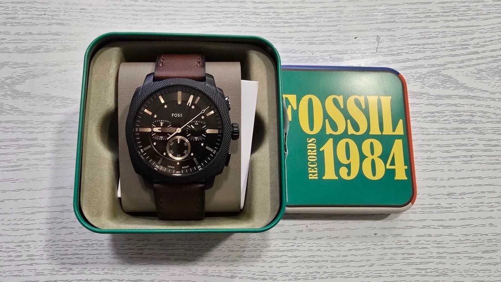 ***НОВ***Часовник Fossil FS6103