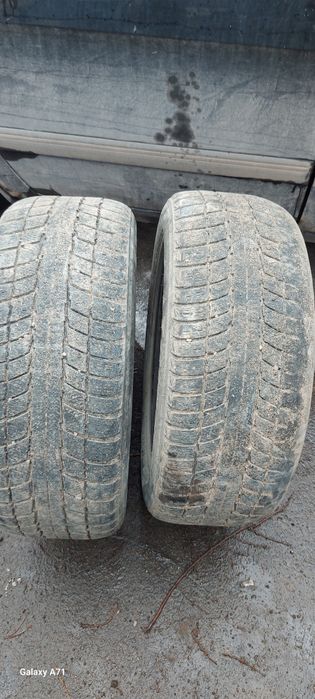 Продаю шины 235,60,17