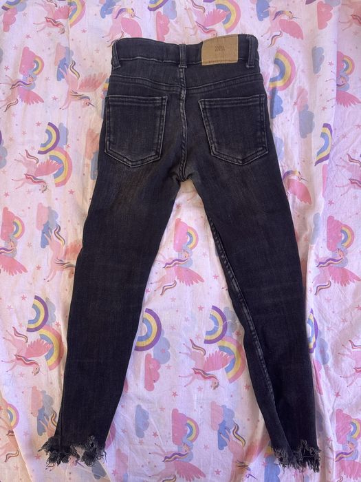 Benetton, ZARA, Guess , DKNY