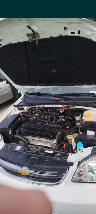 Lasetti 1.6 sotiladi gazda