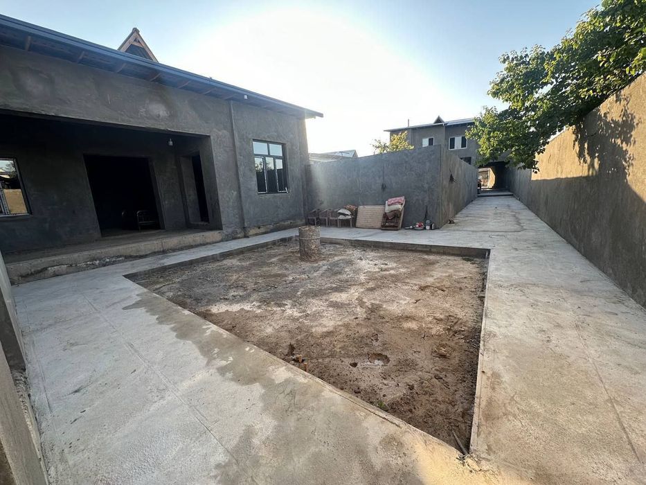 5 ком. ДОМ (коробка), участок 5 соток. Сергели, ул. Илгор. Метро -1 км