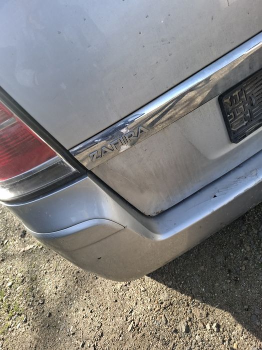 Dezmembrez opel zafira an 2006 motor 2.2 diesel orice piesa disponibil