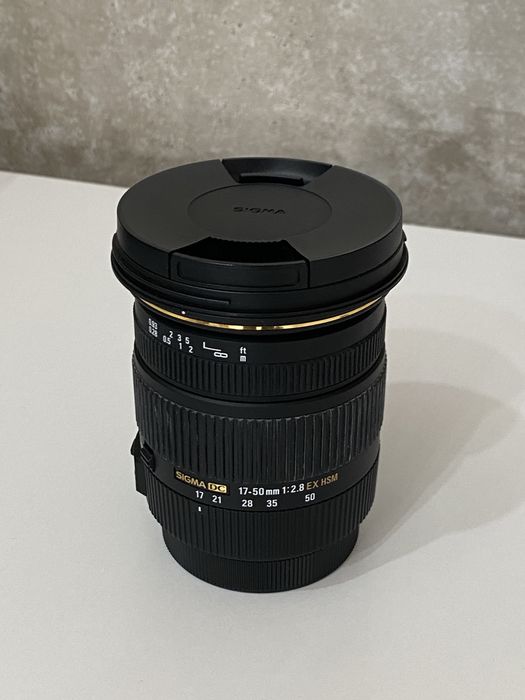 Обектив Sigma 17-50mm f/2.8 EX DC OS HSM за Canon EF-S | Пълен комплект