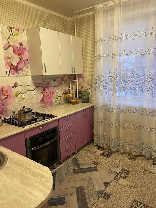 В продаже 2-х комн кв 8 микрорайон
