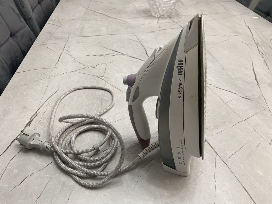 Продам утюг марки Braun