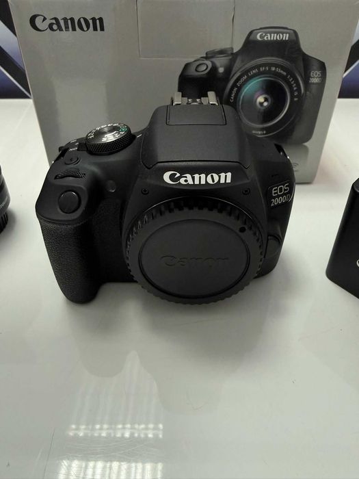 Aparat foto Canon EOS 2000D  EF-S 18-55 mm IS II AGP Amanet Cod 3719