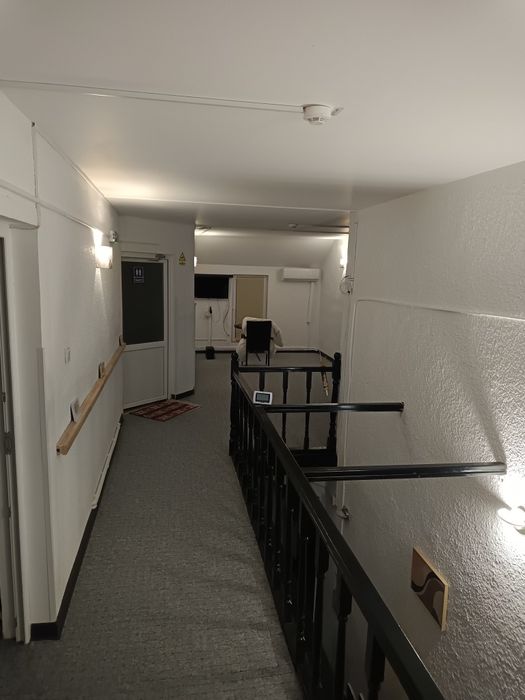 2 cladiri,Autorizat ISU,18 camere, pretabil camin de batrani/pensiune