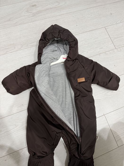 Продам детский комбинезон 62 см