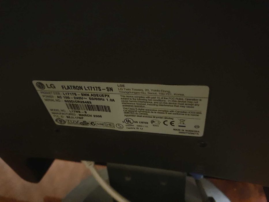 Мониторы компьютерные Samsung 3 шт.