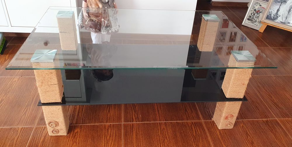 Vând masă de sticlă leaving sau hol