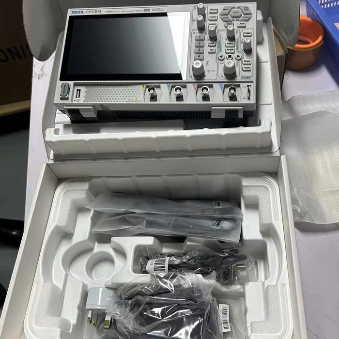 Osciloscop 4 canale Rigol DHO804