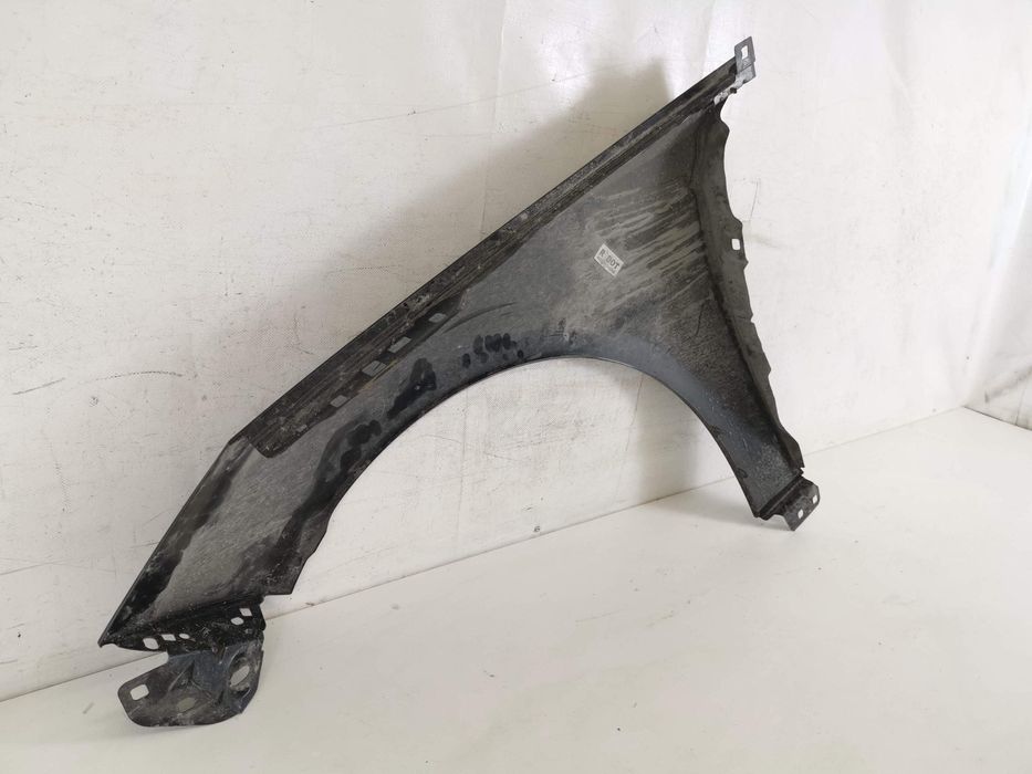 Десен преден калник / Desen preden kalnik Ford Focus 3 [ - ], Focus 3