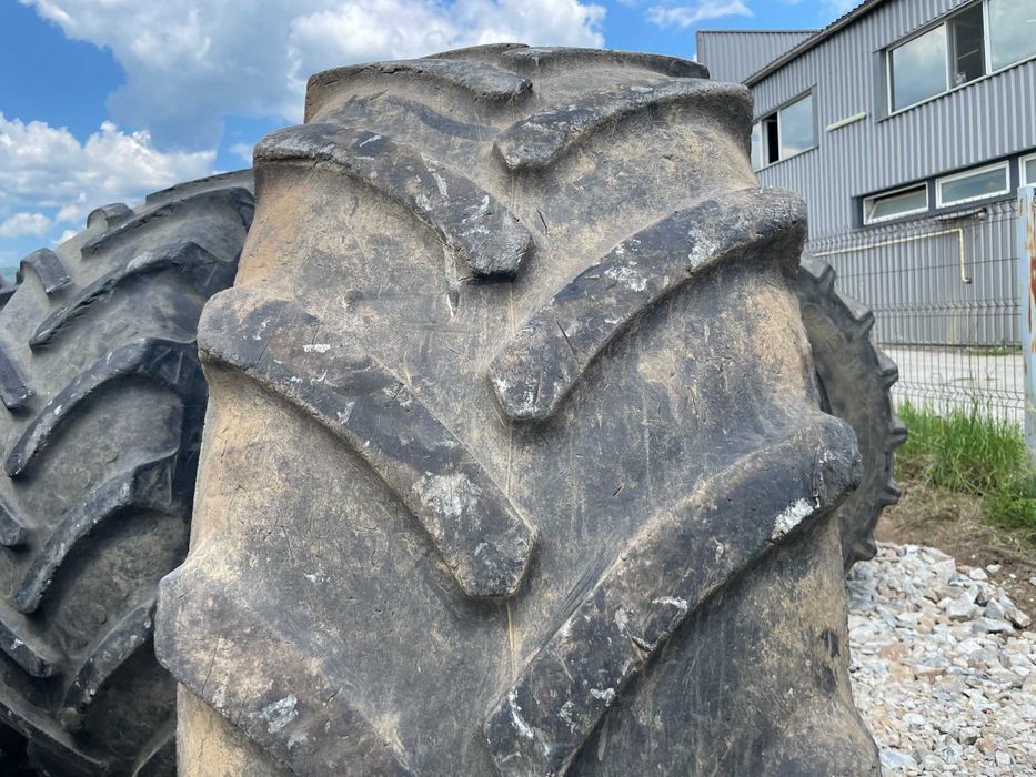 OCAZIE 580/70r38 anvelope second hand pt tractor international